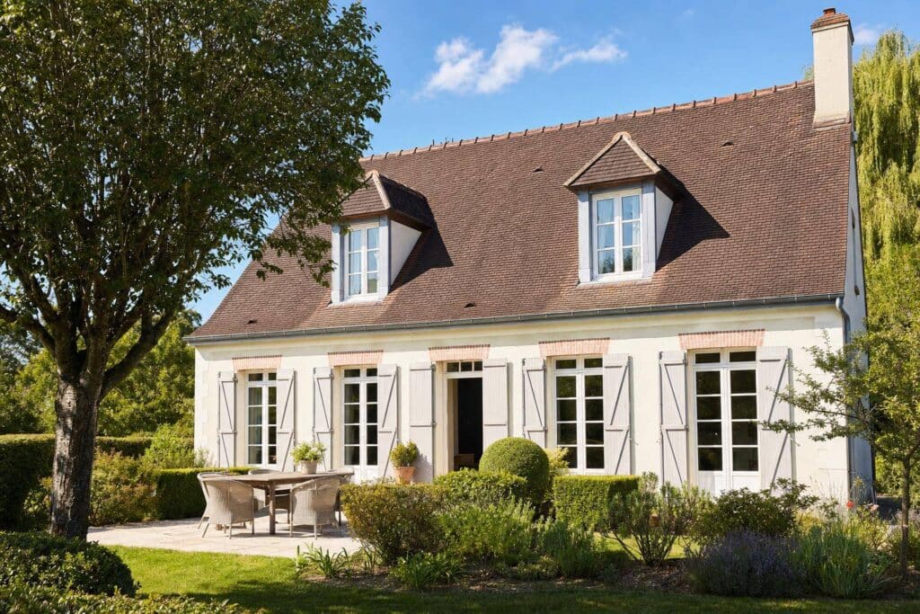 Maison traditionnelle : pourquoi ce style est toujours le plus populaire ?